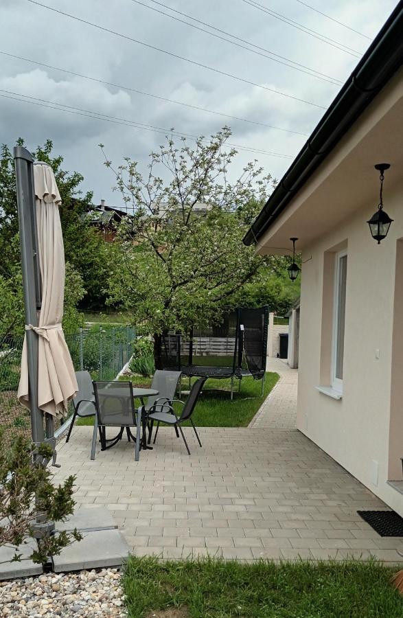 Domcek V Zahrade Villa ลิฟตอฟสกีมิคูลาช ภายนอก รูปภาพ